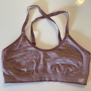 2/$20 💚 New Balance sports bra